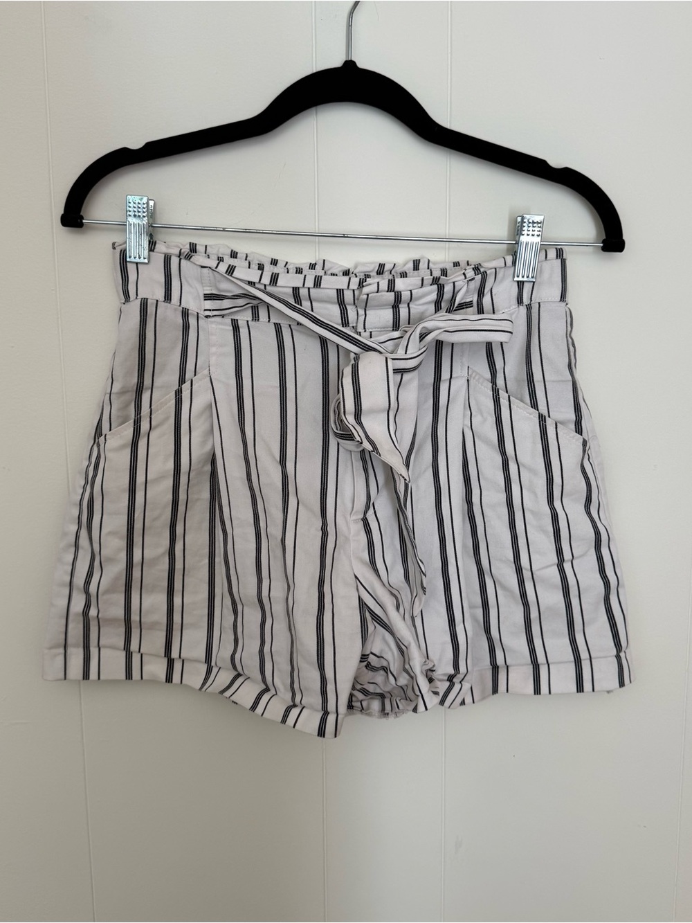 Zara High-Waist Striped Paperbag Shorts - White/Black